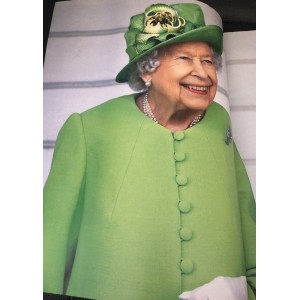 Hello Magazine 1755 - 19/09/2022 - The Queen