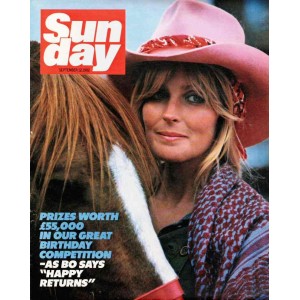 Sunday Magazine 12th September 1982 Bo Derek Blondie Miss Southend James Bonds cars Roger Moore