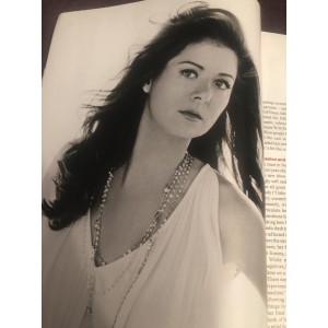 Psychologies Magazine November 2007 Debra Messing