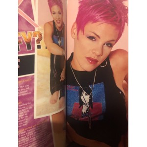 Top of the Pops Magazine 2001 01/01