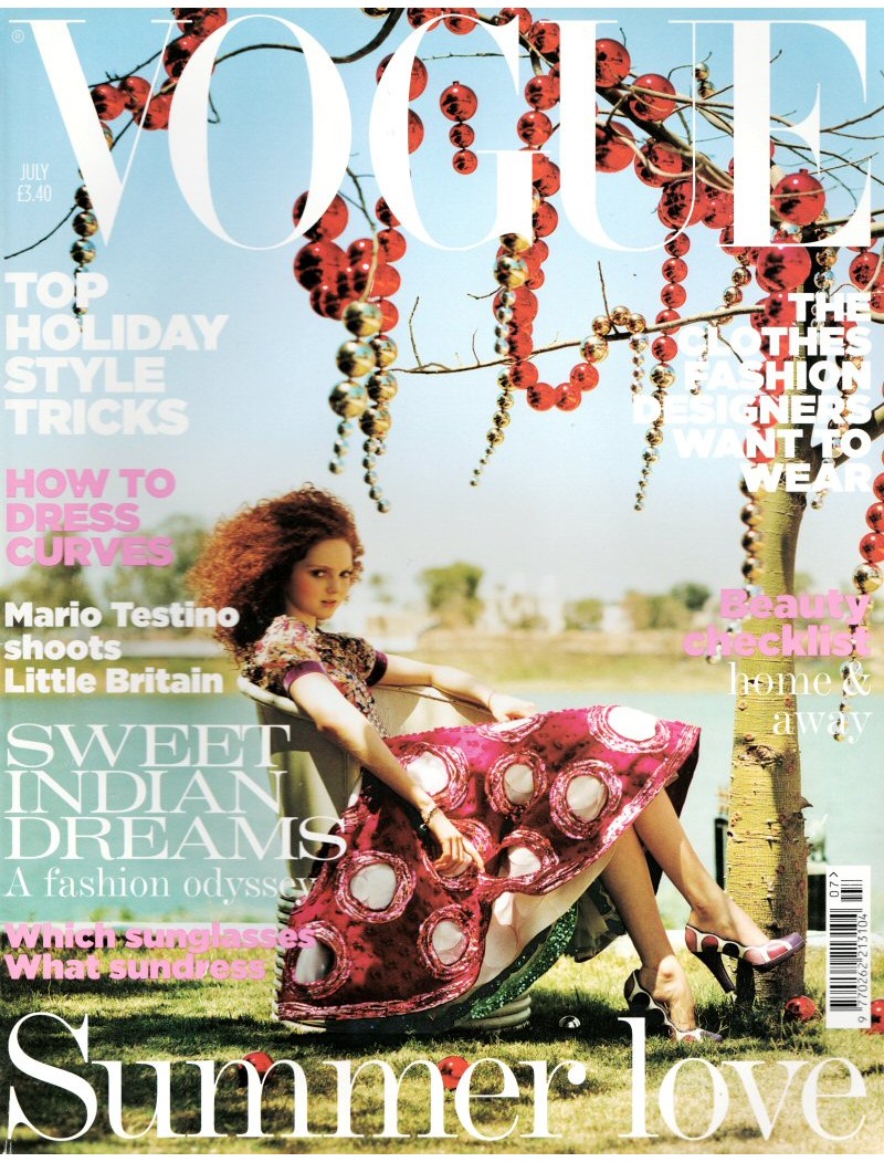 Vogue Fashion Magazine - 2005 07/05 July