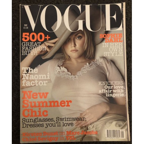 Vogue Fashion Magazine - 2002 05/02 May